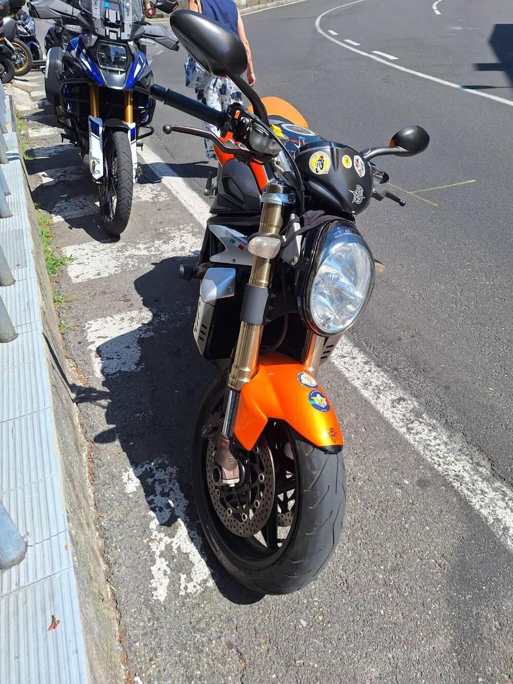 MV Agusta Brutale 910 R (2006 - 11) (2)