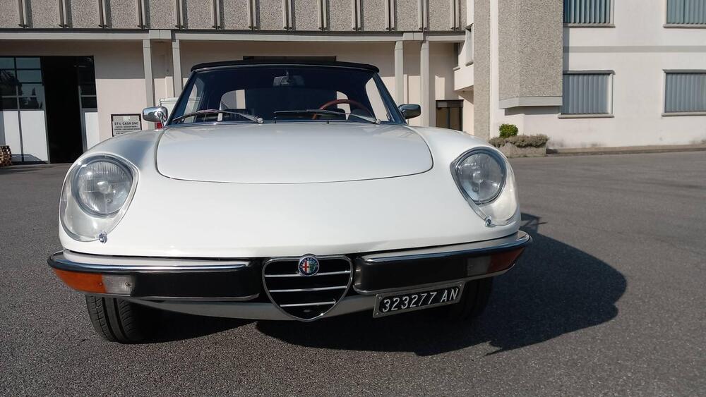 Alfa Romeo Spider 2000 veloce d'epoca a Mantova (3)