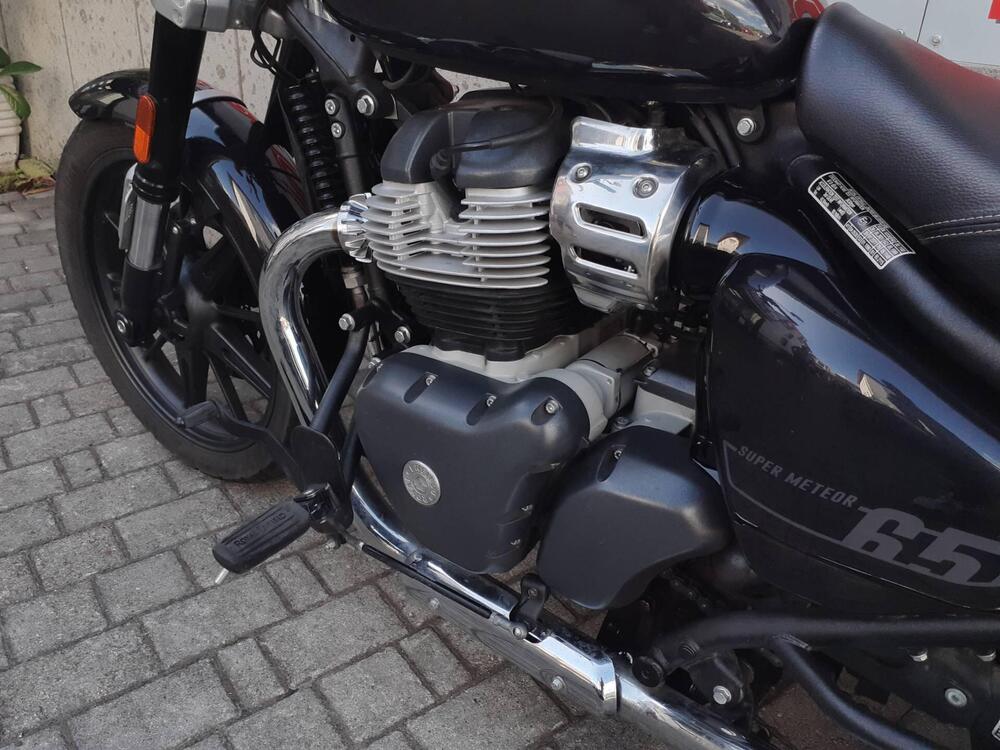 Royal Enfield Super Meteor 650 (2023 - 25) (12)