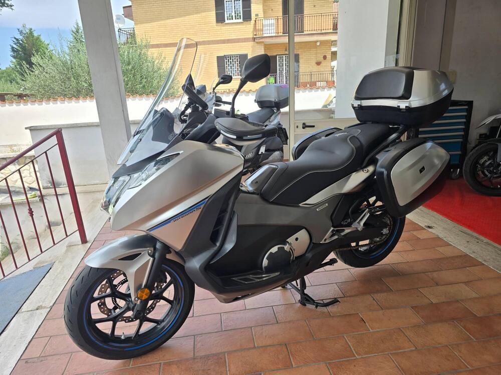 Honda Integra 750 DCT Sport (2017) (2)