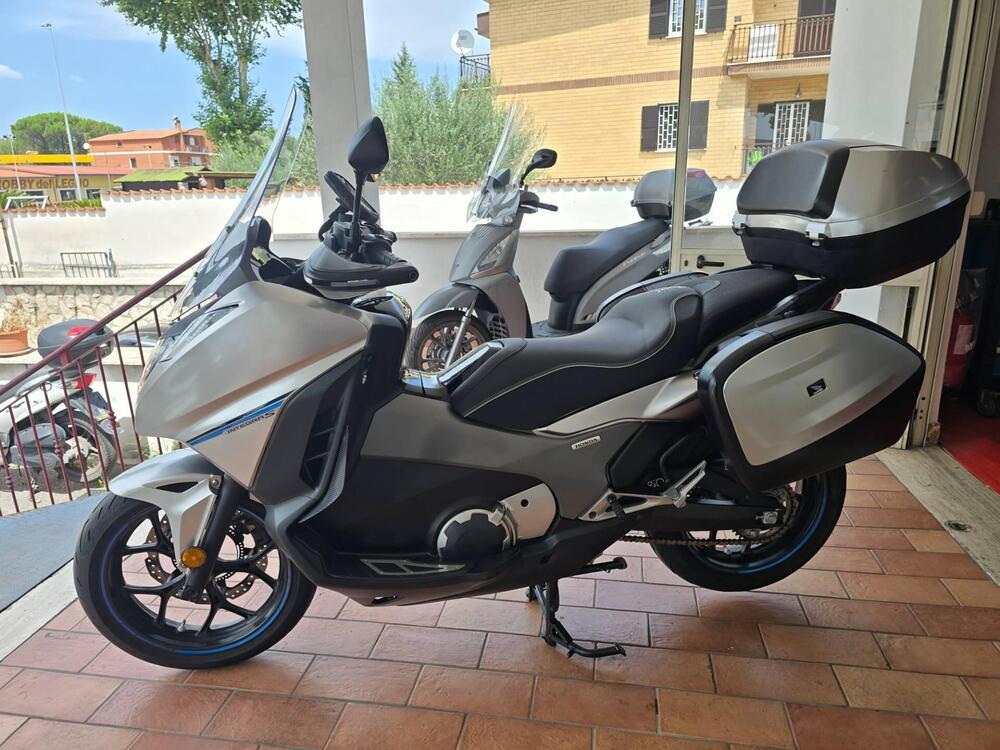 Honda Integra 750 DCT Sport (2017) (4)
