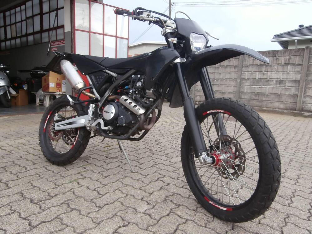 Fantic Motor XEF 125 Performance 4T (2022) (9)