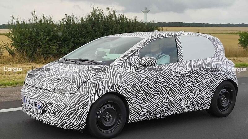 Renault Twingo 2026: prime foto in Francia per la citycar elettrica economica, ad un prezzo...