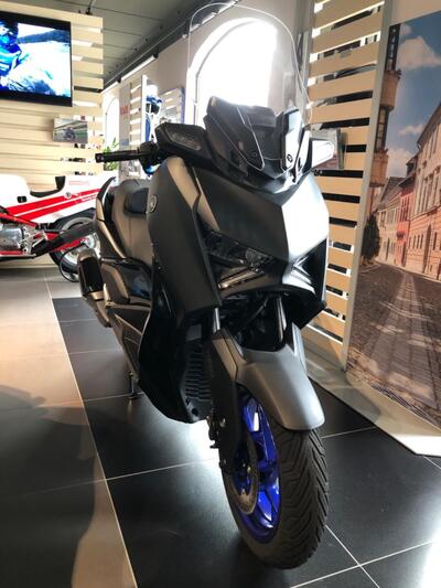 Yamaha X-Max 300 (2025) usata