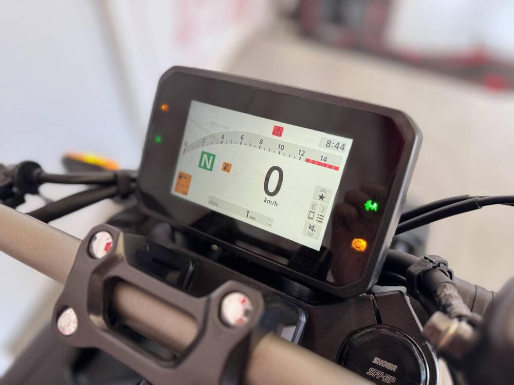 Honda CB 650 R E-Clutch (2024 - 26) (7)