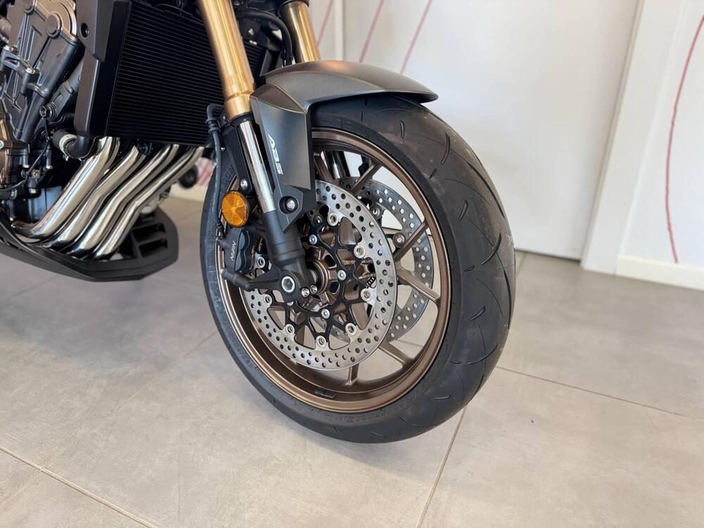 Honda CB 650 R E-Clutch (2024 - 26) (9)