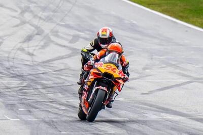 Taxi! Walkner e Lettenbichler sulla RC16 MotoGP, &ldquo;autista&rdquo; Jonas Folger