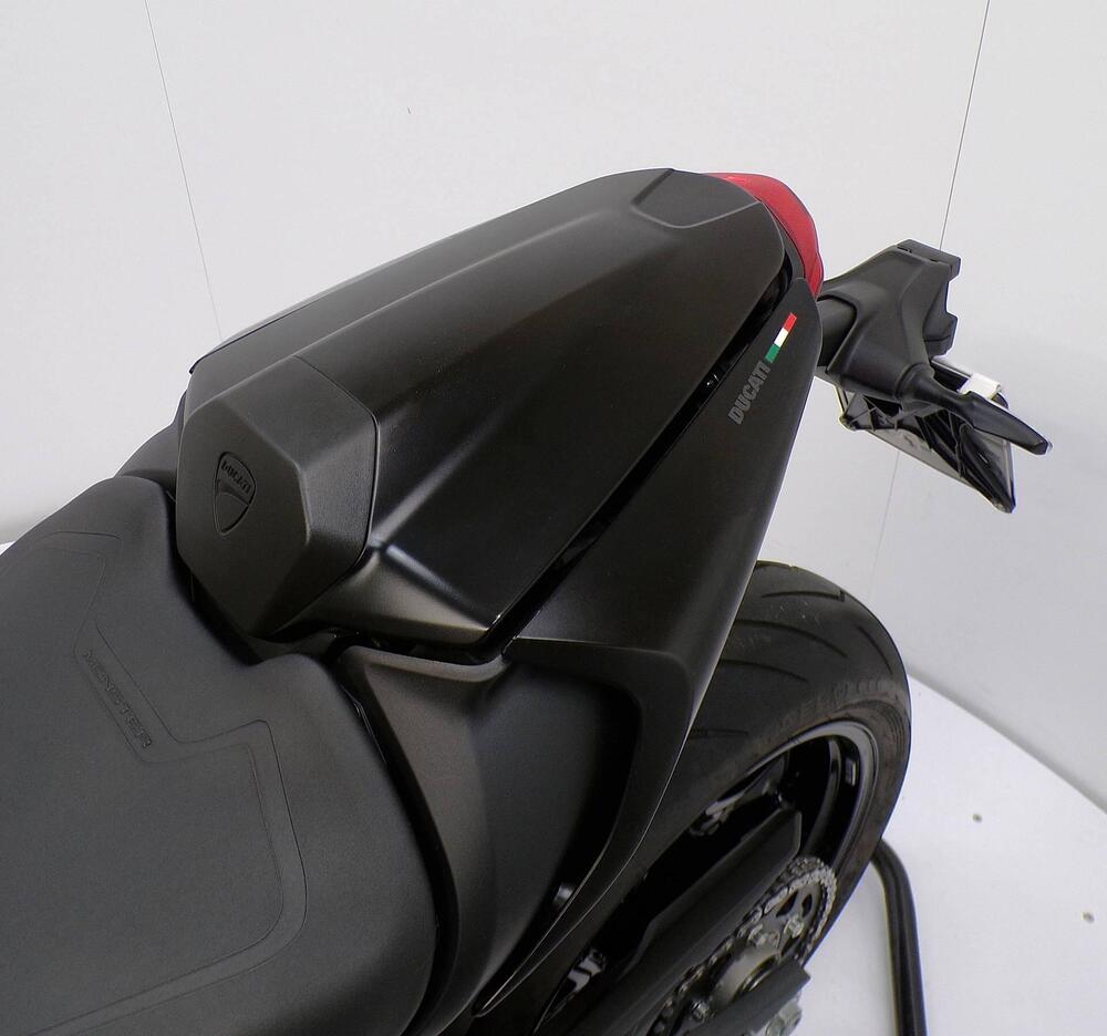 Ducati Monster 937 + (2021 - 25) (9)