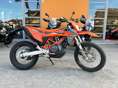KTM 690 Enduro R (2022 - 25) usata