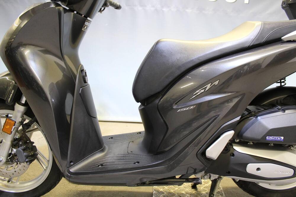 Honda SH 150i (2020 - 23) (16)