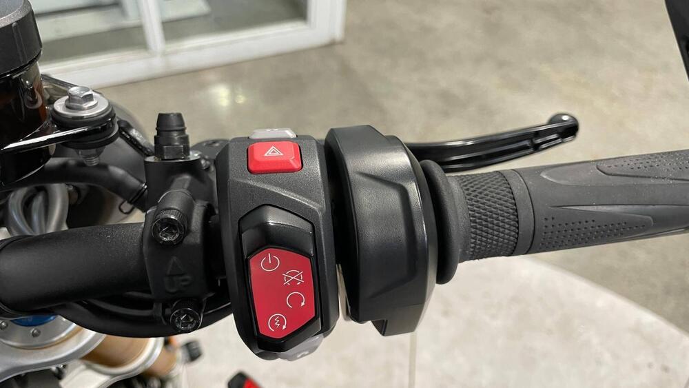 Triumph Speed Triple 1200 RS (2021 - 24) (15)