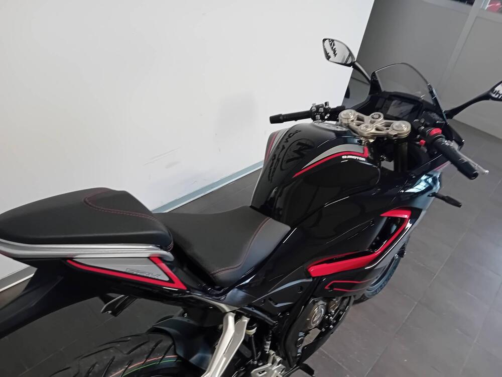 QJ Motor SRK 125 R (2024) (9)