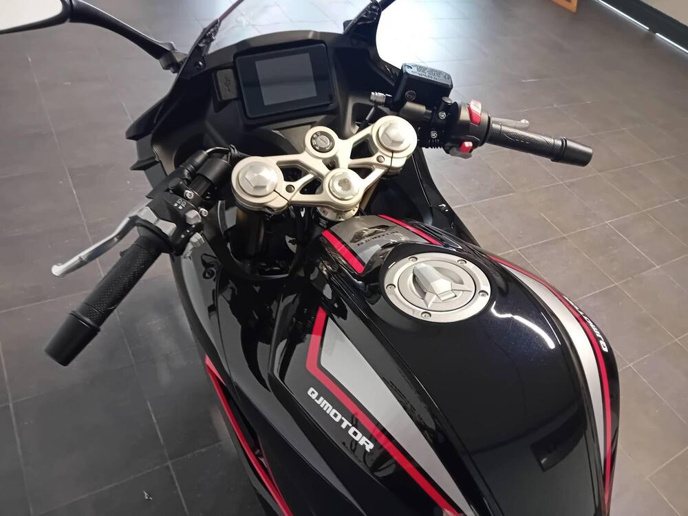 QJ Motor SRK 125 R (2024) (10)