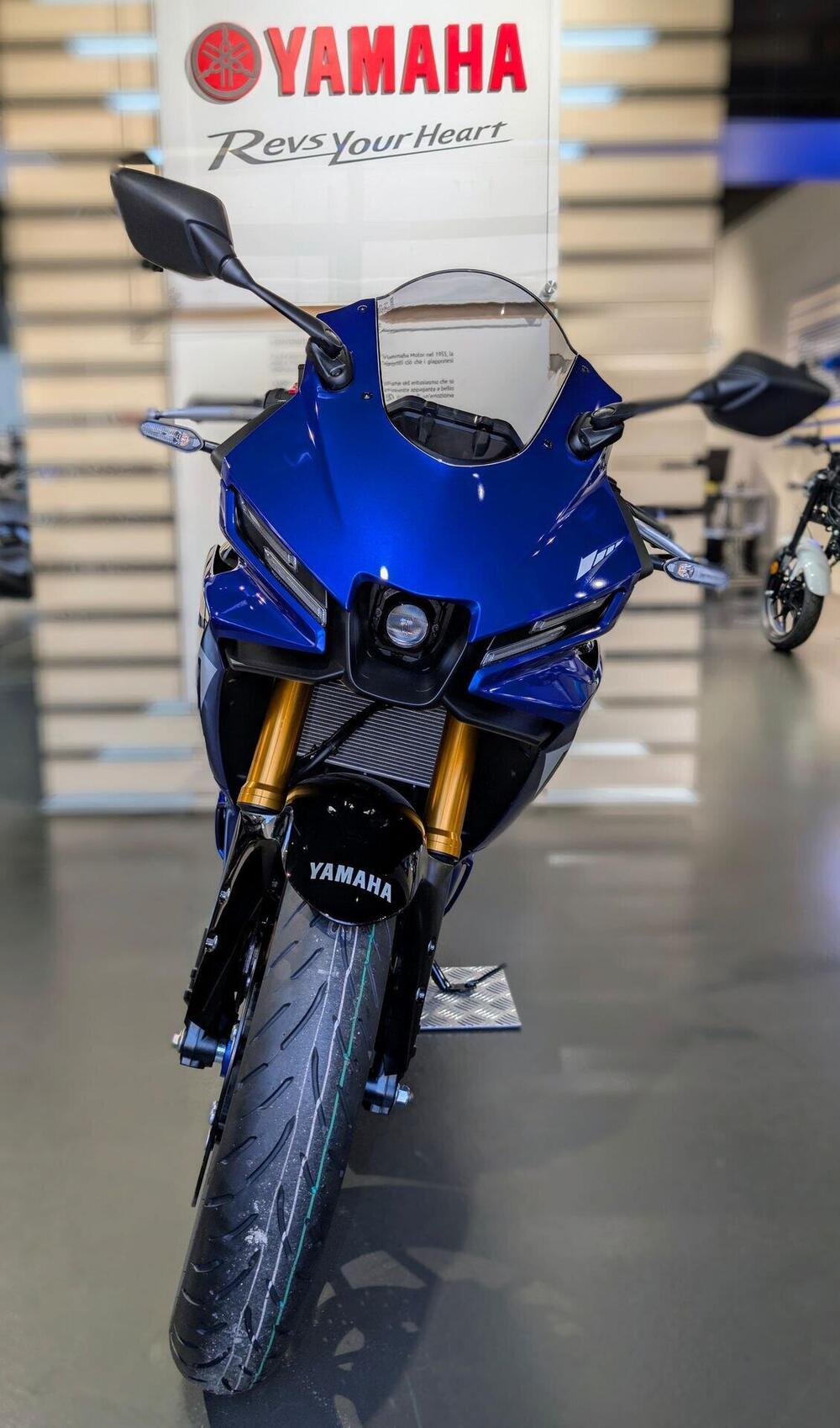 Yamaha YZF R3 (2025) (3)
