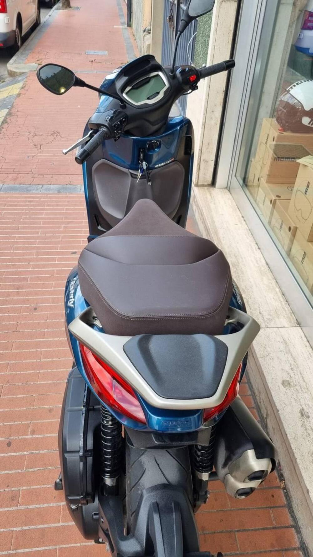 Piaggio Beverly 400 ABS-ASR (2021 - 24) (3)