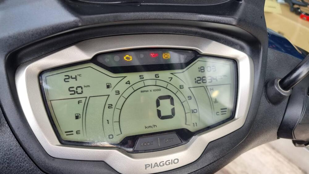 Piaggio Beverly 400 ABS-ASR (2021 - 24) (5)