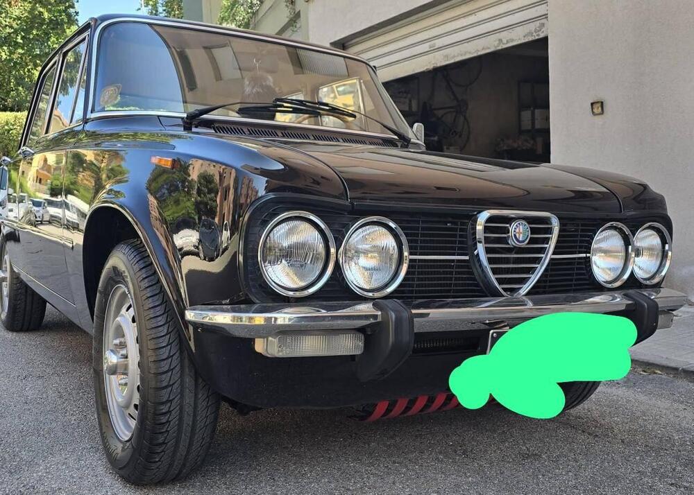 Alfa Romeo Nuova Giulia 1300 Super d'epoca a Ancona