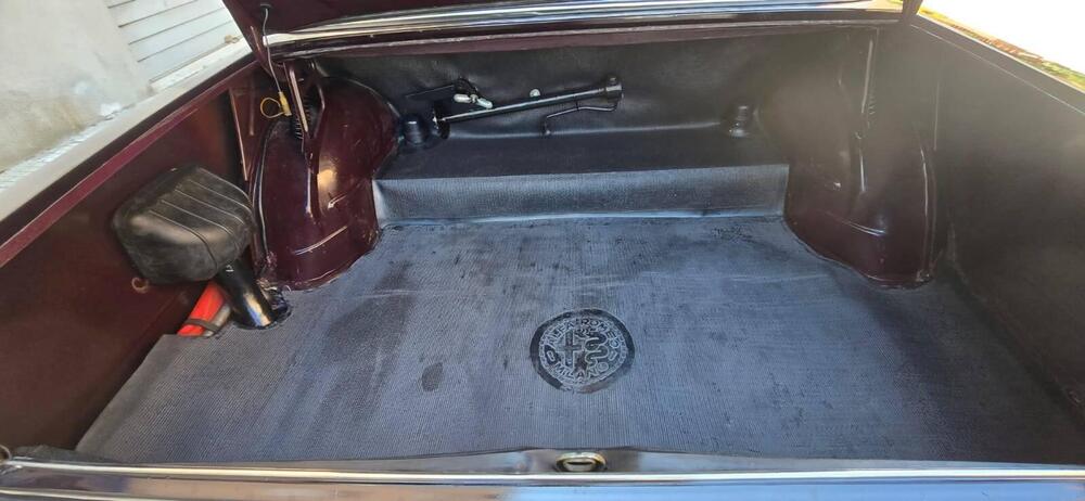 Alfa Romeo Nuova Giulia 1300 Super d'epoca a Ancona (2)