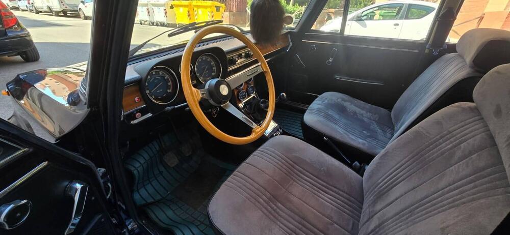 Alfa Romeo Nuova Giulia 1300 Super d'epoca a Ancona (6)
