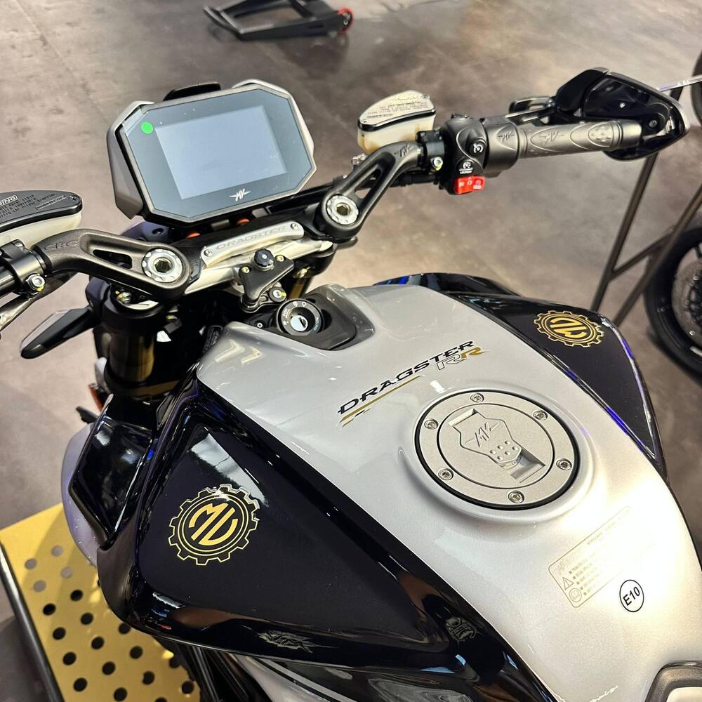 MV Agusta Dragster 800 RR Ottantesimo (2025 - 26) (4)