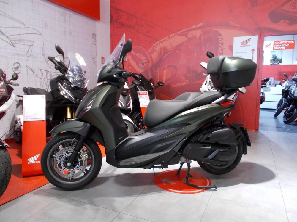 Piaggio Beverly 400 S ABS-ASR (2021 - 24) (2)