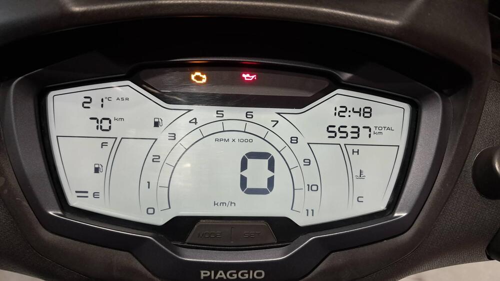 Piaggio Beverly 400 S ABS-ASR (2021 - 24) (11)