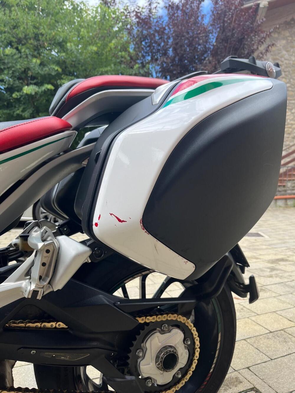 MV Agusta Turismo Veloce 800 Lusso (2014 - 16) (7)