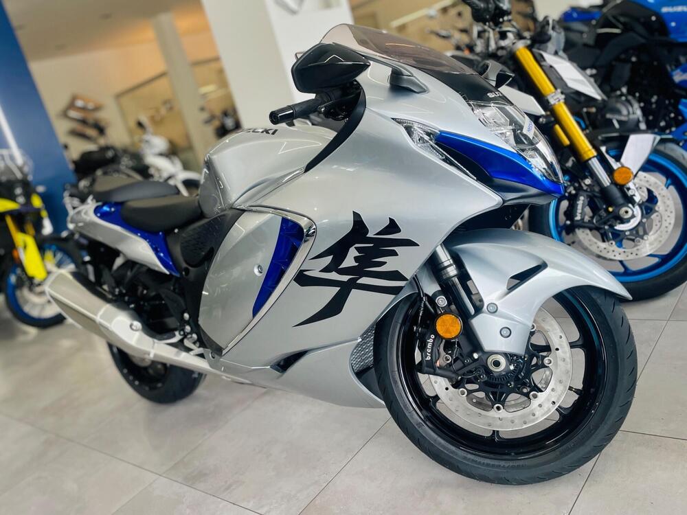 Suzuki GSX 1300 R Hayabusa (2025) (2)