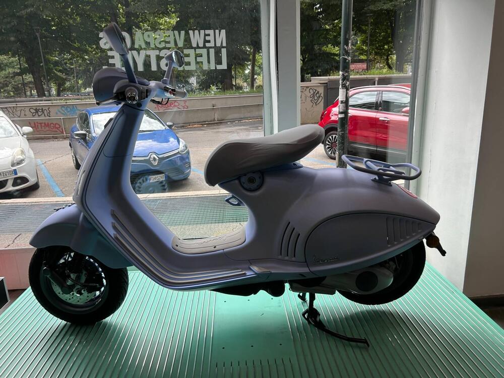 Vespa Vespa 946 Snake 125 (2025)