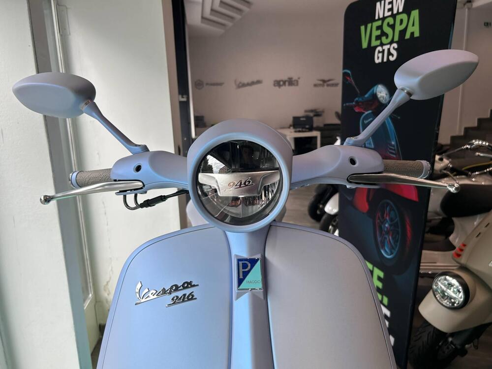 Vespa Vespa 946 Snake 125 (2025) (3)
