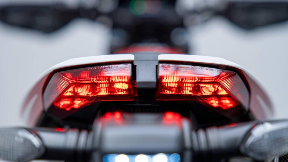 Ducati Hypermotard 939 SP (2016 - 18) (12)