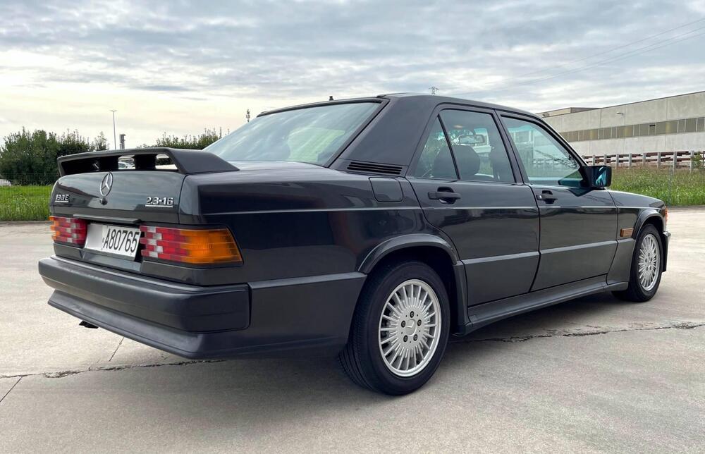 Mercedes-Benz 190 E 2.3-16 d'epoca a Rovigo (2)