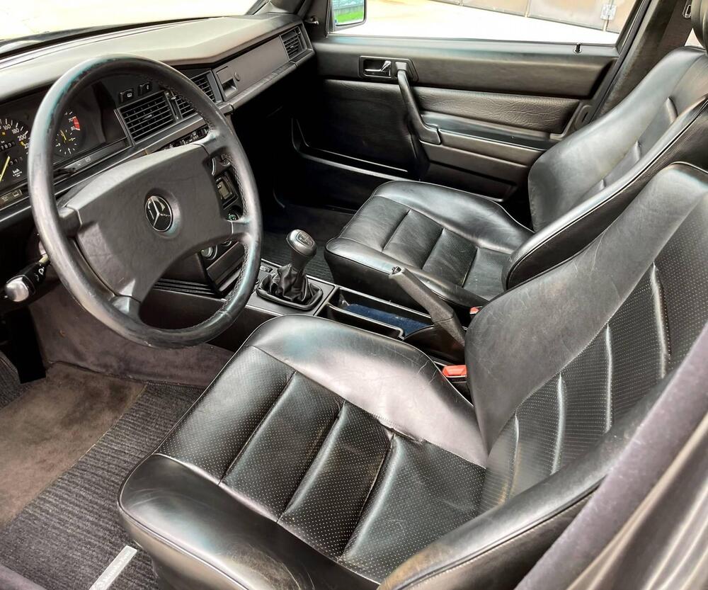 Mercedes-Benz 190 E 2.3-16 d'epoca a Rovigo (3)