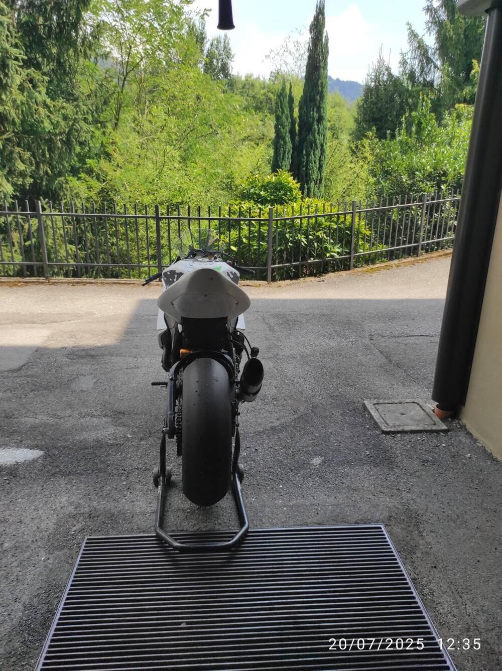 Kawasaki Ninja 1000 ZX-10R (2008 - 09) (9)