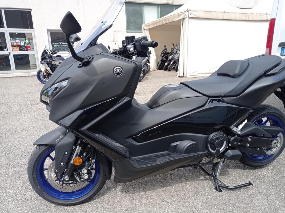 Yamaha T-Max 560 (2025 - 26) (3)