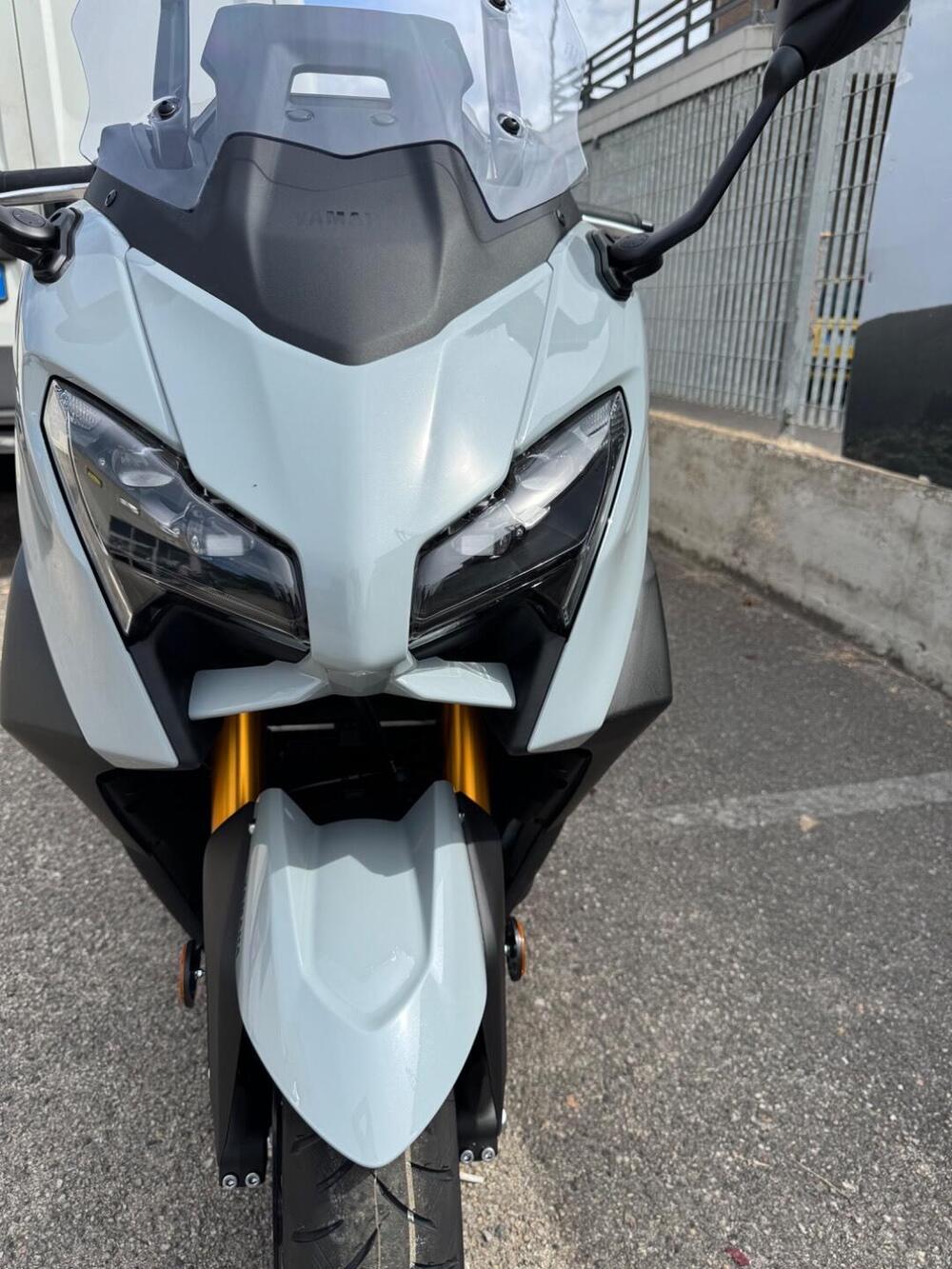 Yamaha T-Max 560 Tech Max (2025 - 26) (3)