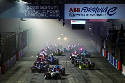 Formula E. E-Prix Londra 2025, Gara-1: vince Cassidy con Jaguar. De Vries e Wehrlein sul podio