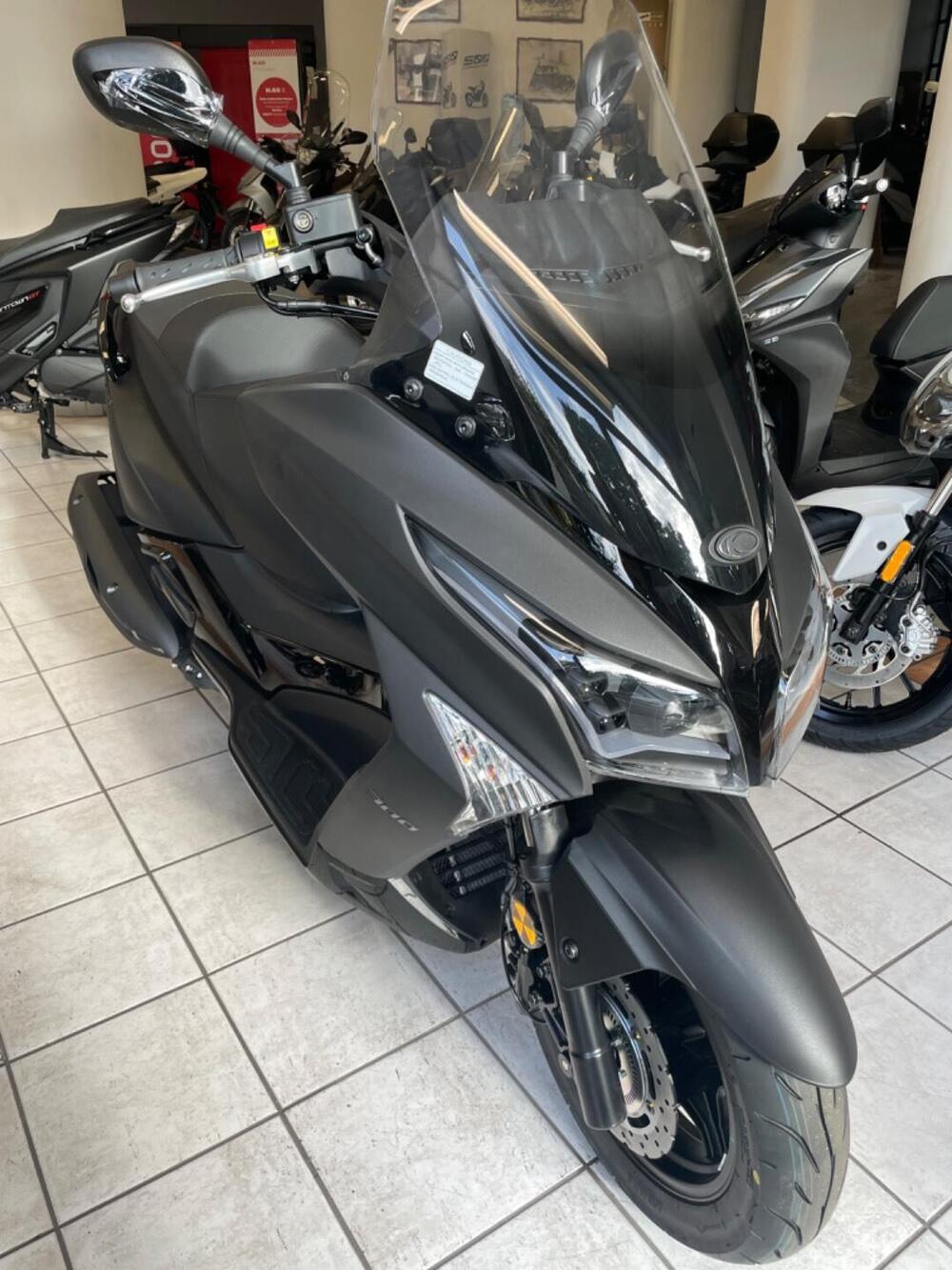 Kymco X-Town 300i (2025 - 26) (2)