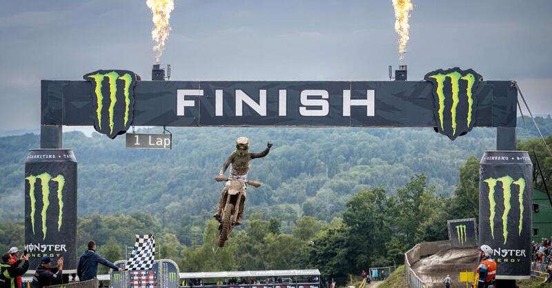 MXGP #14 Repubblica Ceca - in MX2 vince Langenfelder in MXGP trionfa Coenen e ora &egrave; lotta aperta