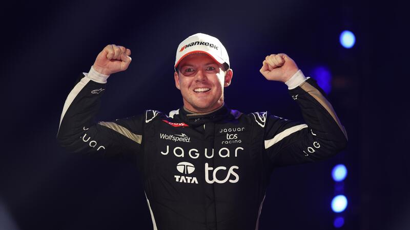 Formula E. Cassidy dice addio a Jaguar con una doppietta a Londra. Porsche vince i titoli Costruttori e Team