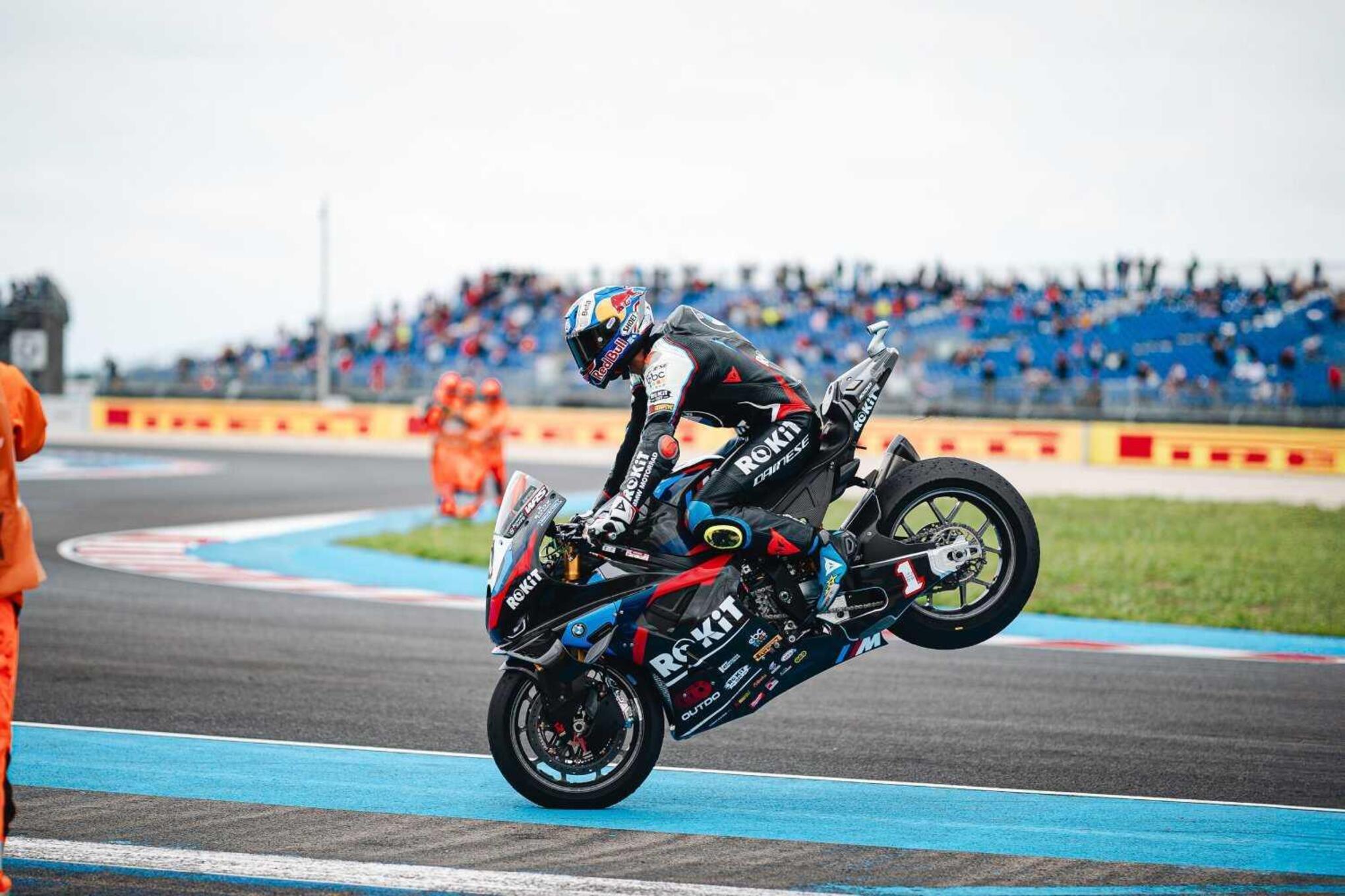 SBK 2025. GP d’Ungheria a Balaton. GP dell’Ungheria. Sam Lowes primo ...