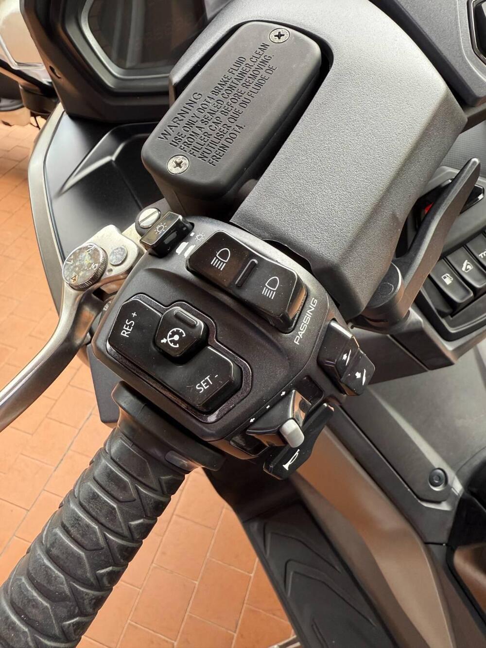 Kymco AK 550 Premium (2023 - 25) (6)