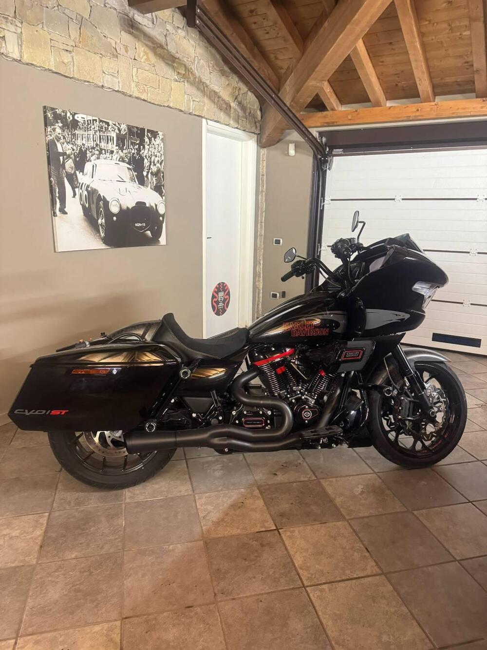 Harley-Davidson CVO Road Glide ST (2024)