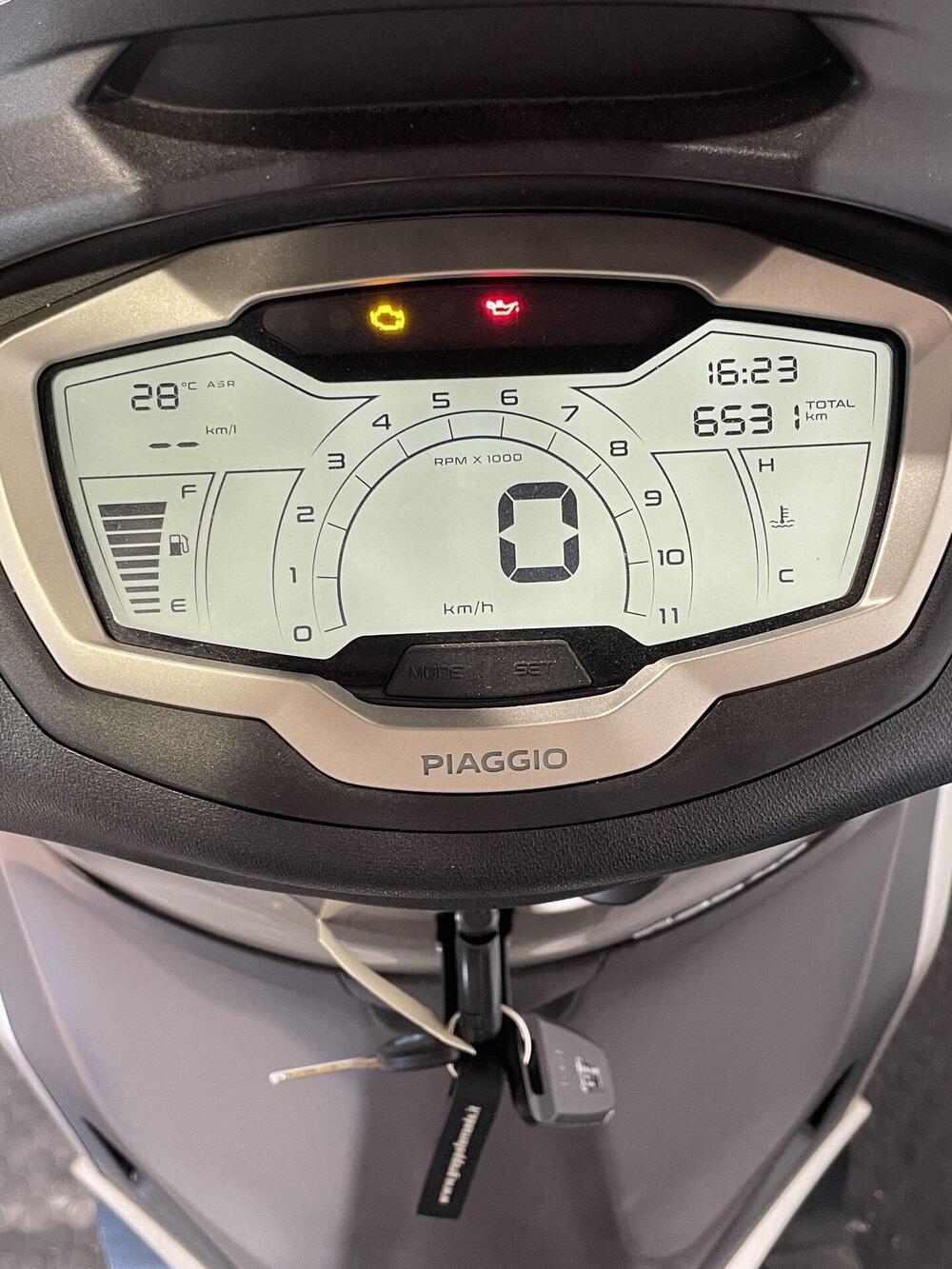 Piaggio Beverly 400 ABS-ASR (2021 - 24) (5)