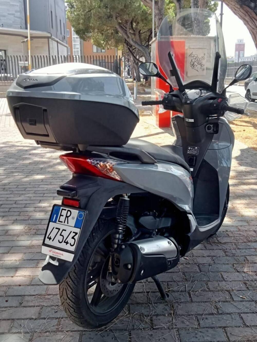 Honda SH 300 i Sport ABS (2018 - 20) (2)