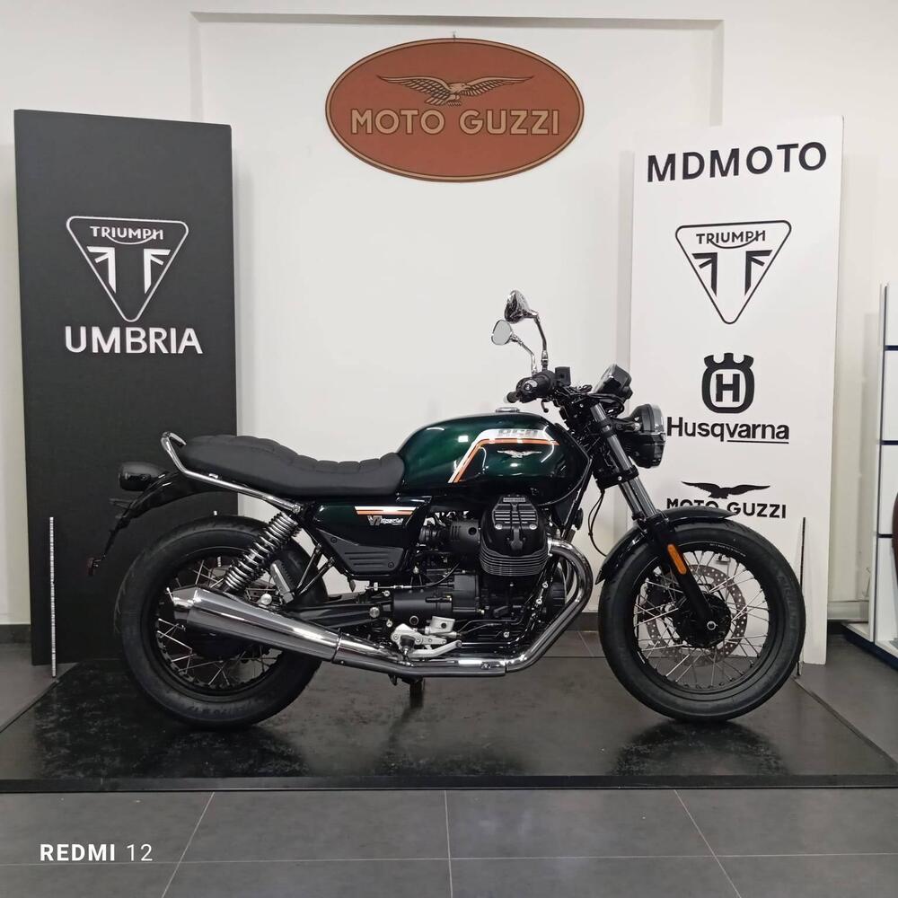 Moto Guzzi V7 Special (2025) (3)