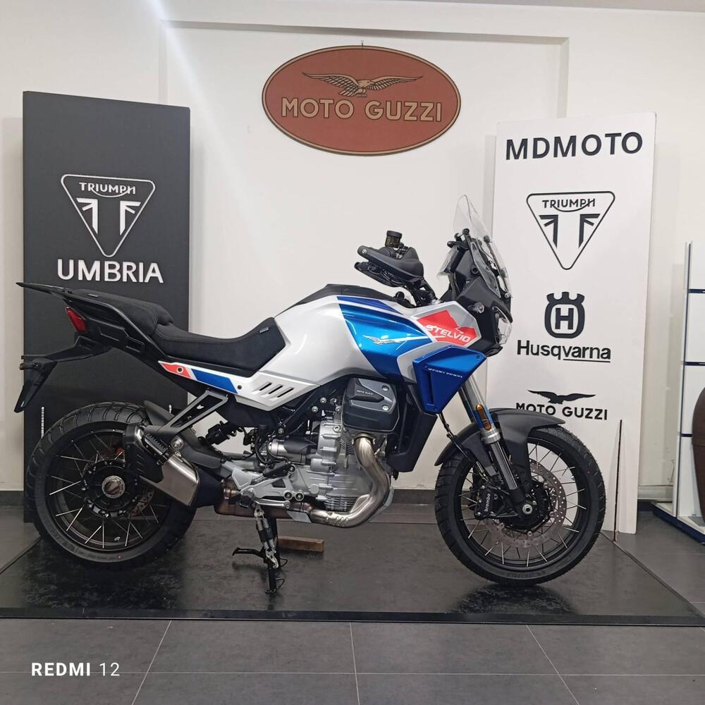 Moto Guzzi Stelvio Duecento Tributo (2025 - 26) (2)
