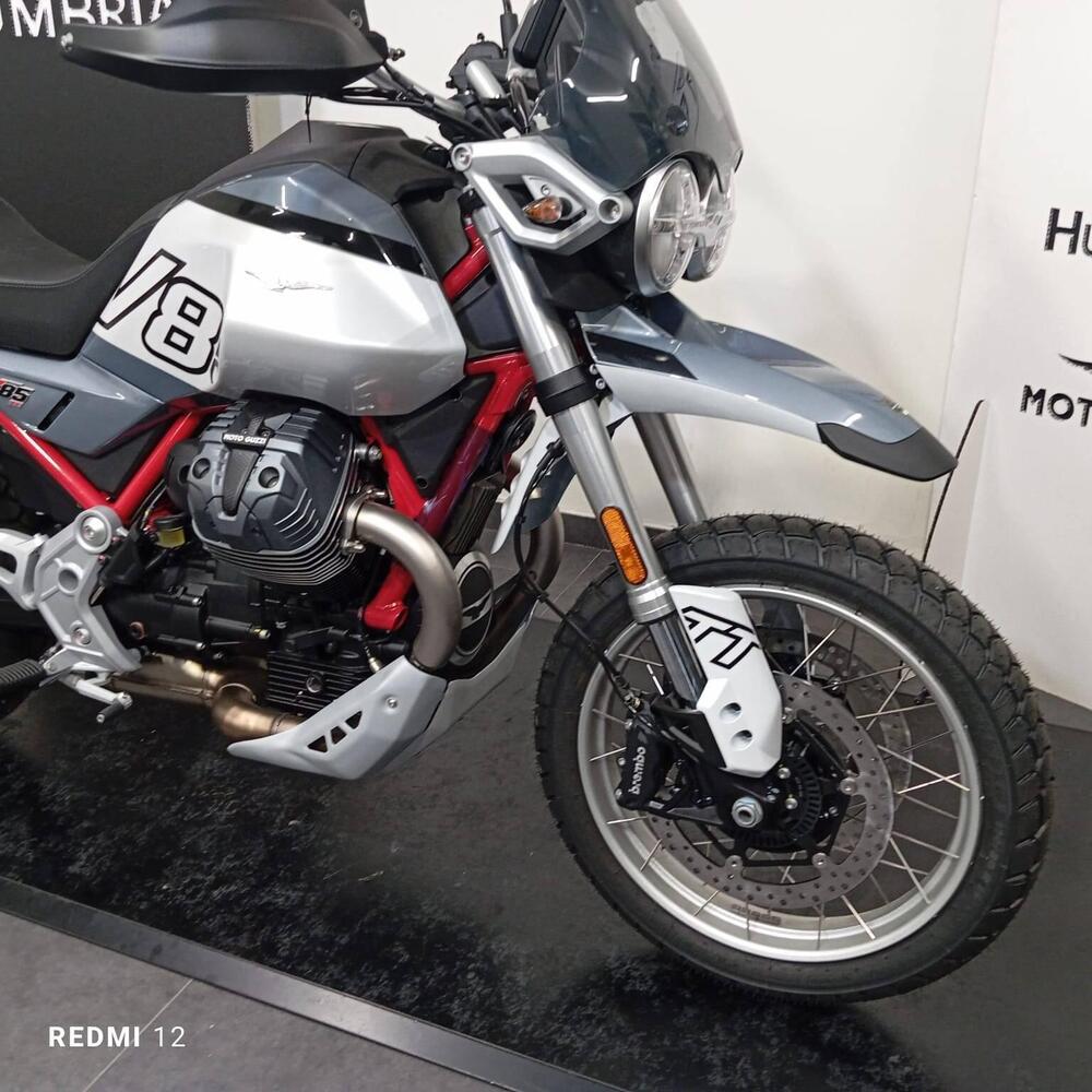 Moto Guzzi V85 TT (2024 - 26) (3)