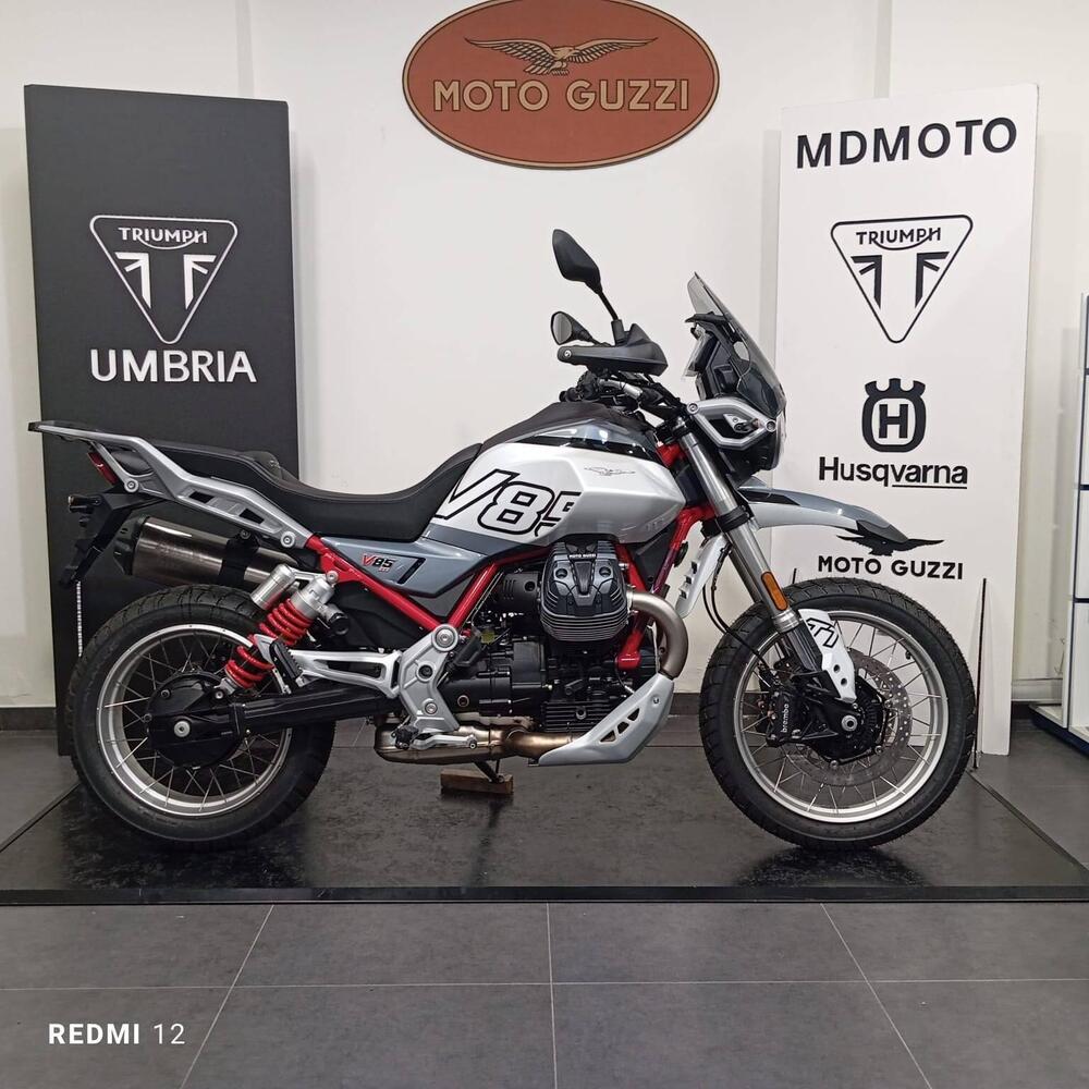 Moto Guzzi V85 TT (2024 - 26) (4)