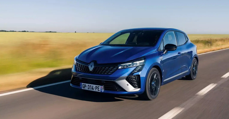 Renault Clio 2025: scende in campo e le ha tutte contro. Top e Flop